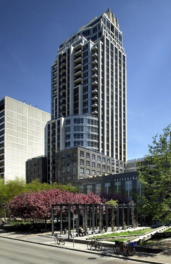 Property Photo:  10 Bellair Street 1203  ON M5R 3R1 