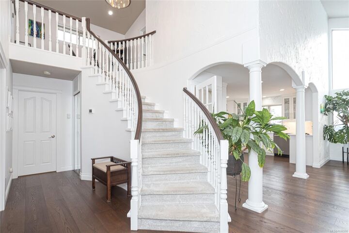 Property Photo:  150 Rainbow Cres  BC V9T 4Y2 