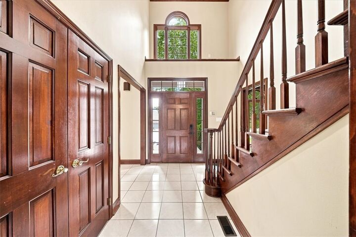 Property Photo:  123 Foxwood Dr  PA 15090 