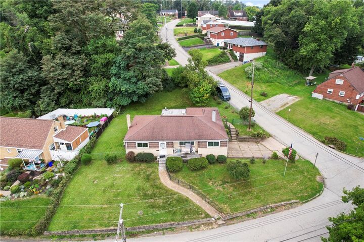Property Photo:  11204 Azalea Dr  PA 15235 