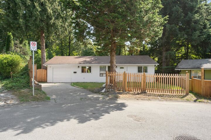 Property Photo:  34388 Russet Place  BC V2S 5E2 