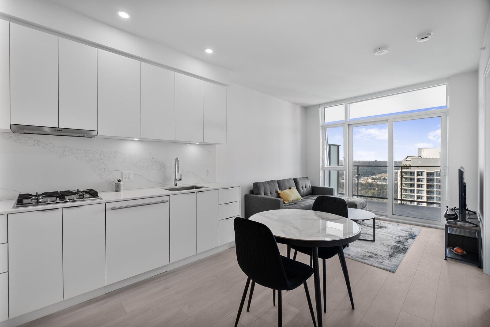 Property Photo:  537 Cottonwood Avenue 3706  BC V3J 0S4 