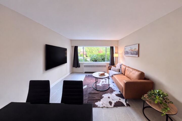 Property Photo:  1540 Haro Street 2B  BC V6G 1G6 