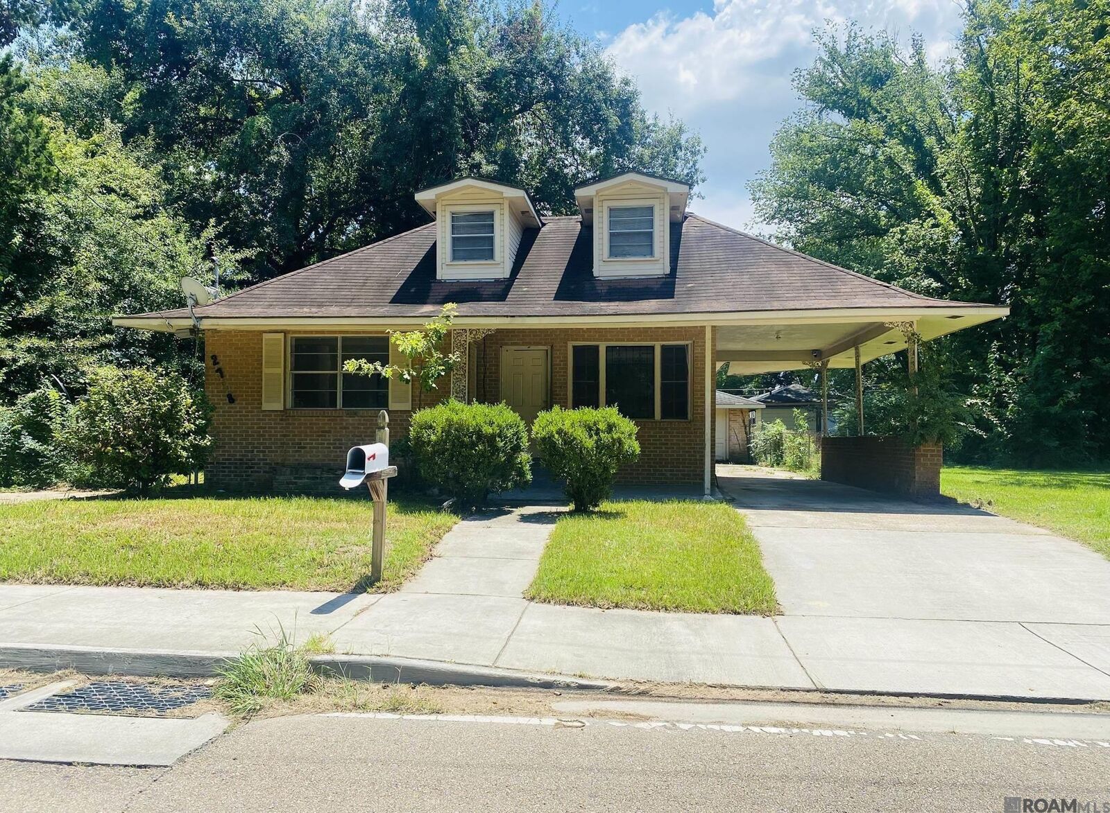 Property Photo:  2758 Badley Rd  LA 70807 