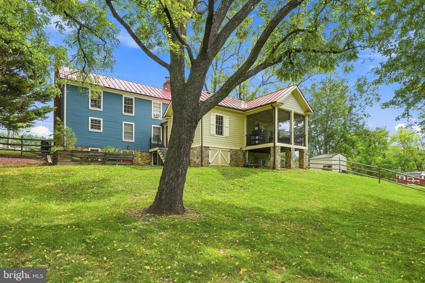 Property Photo: 34141 Snickersville Turnpike VA 20135