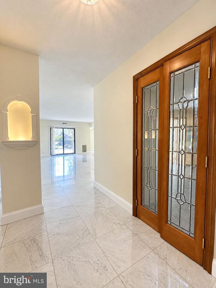 Property Photo:  8360 Greensboro Drive 114  VA 22102 