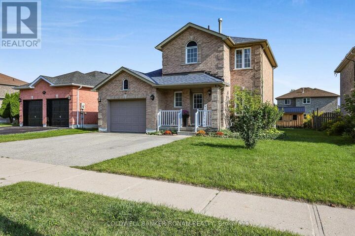 Property Photo:  99 Ruffet Drive  ON L4N 0N7 
