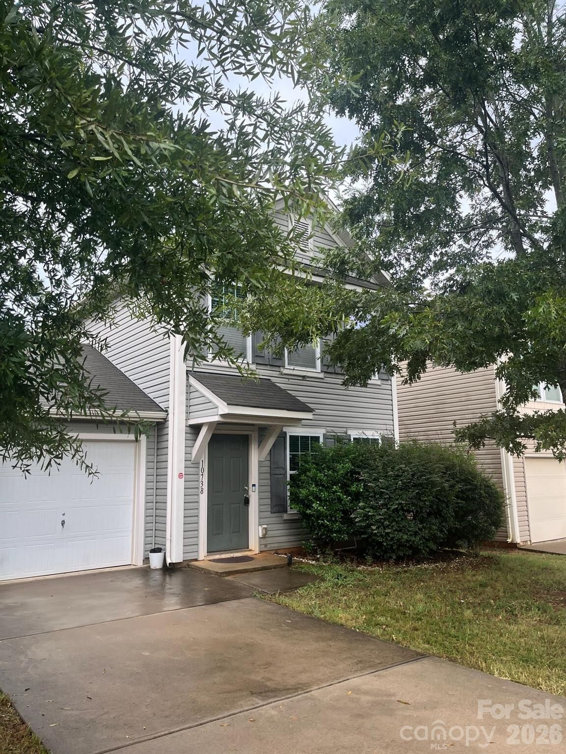 Property Photo: 10738 Derryrush Drive NC 28213