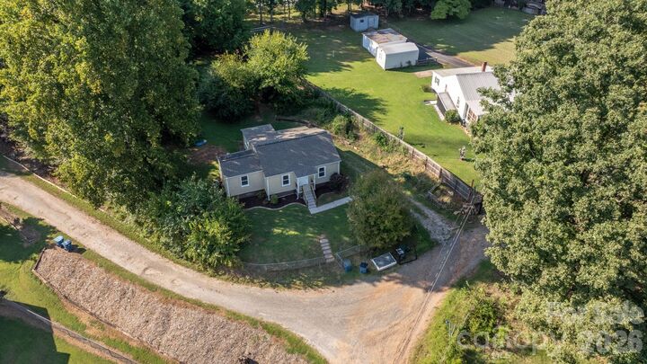 Property Photo: 3221 1st Avenue Drive SE NC 28613