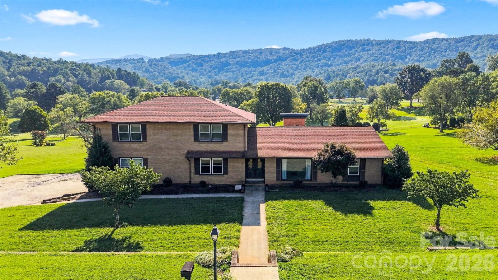 Property Photo:  2796 Lakeview Drive  NC 28645 