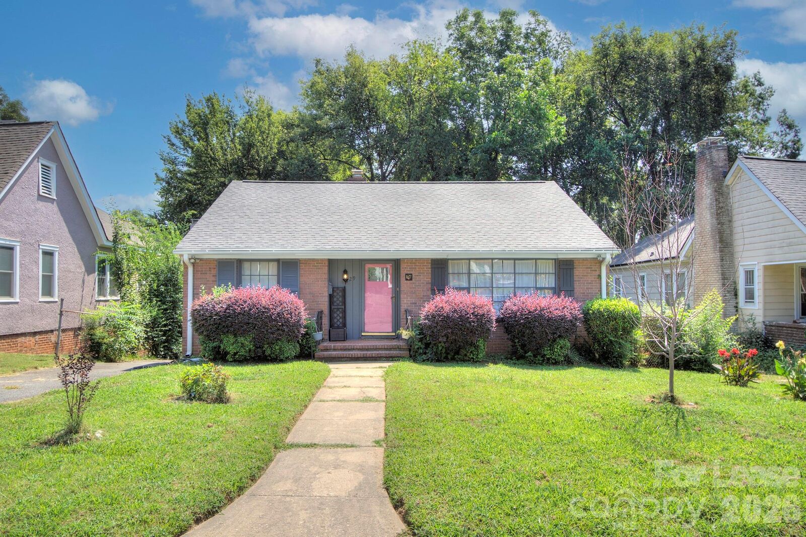 Property Photo: 629 Grandin Road NC 28208