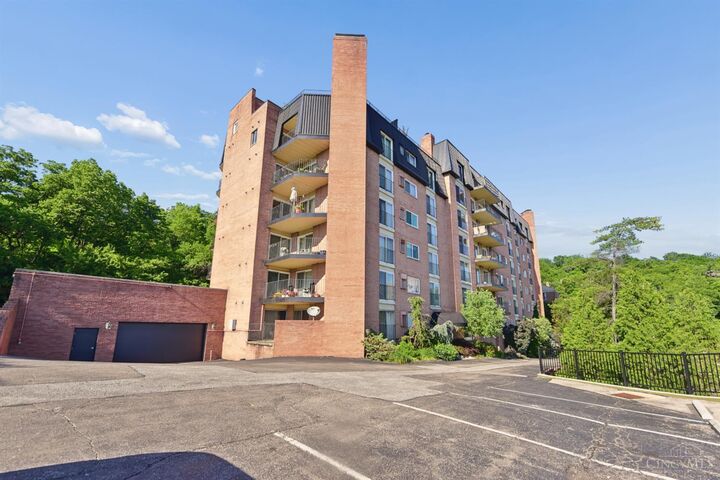 Property Photo:  880 Rue De La Paix  OH 45220 
