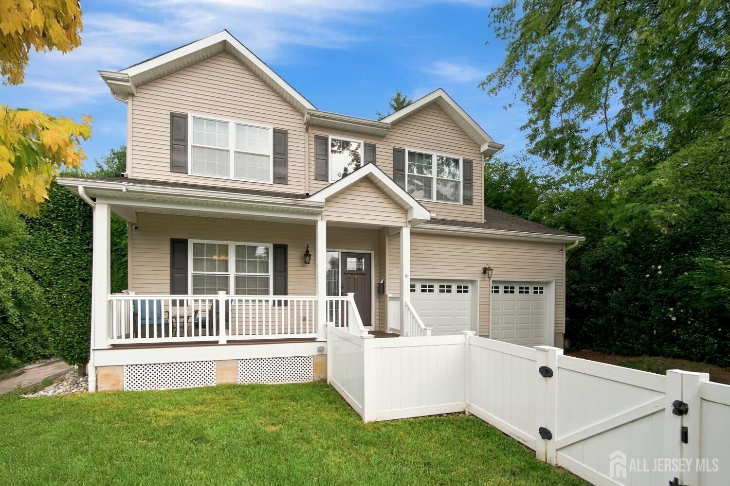 Property Photo:  18 Kendall Road  NJ 08816 