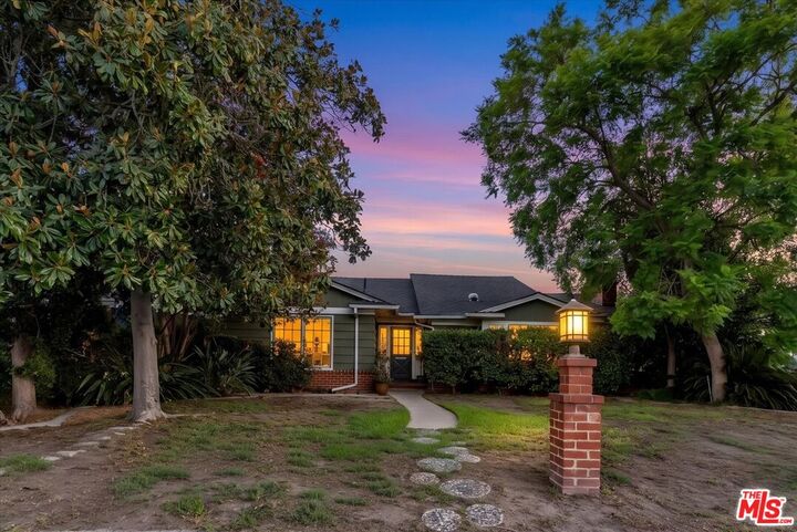 Property Photo: 12430 Cumpston St CA 91607