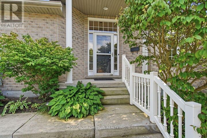 Property Photo:  1645 Devos Drive  ON N5X 4K8 