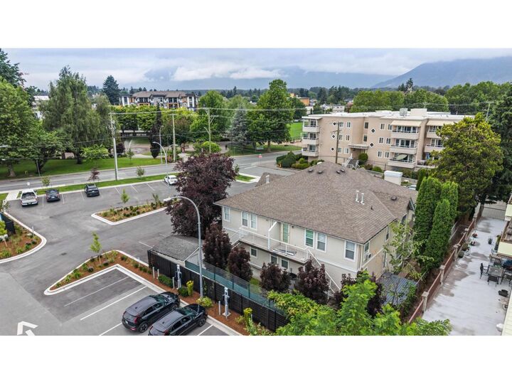 Property Photo:  46008 Bole Avenue 1  BC V2P 2V5 