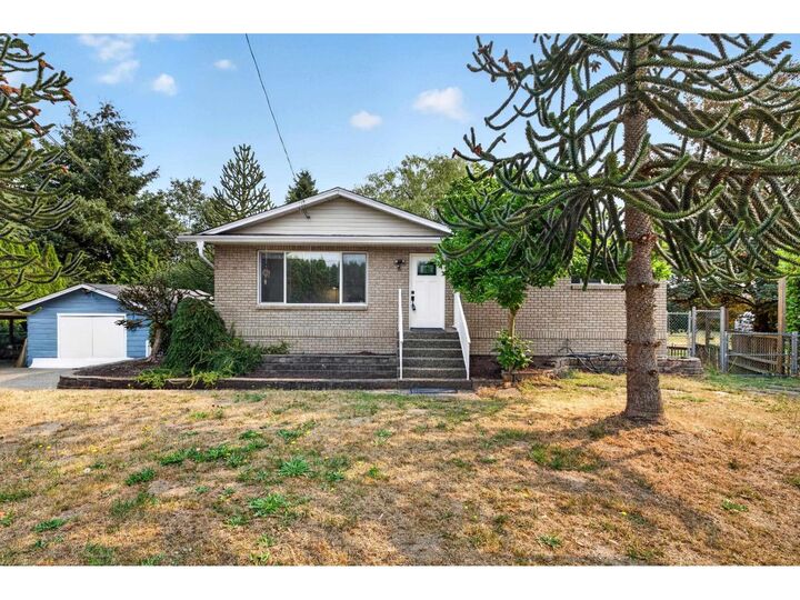 Photo de la propriété:  21355 Old Yale Road  BC V3A 4M6 