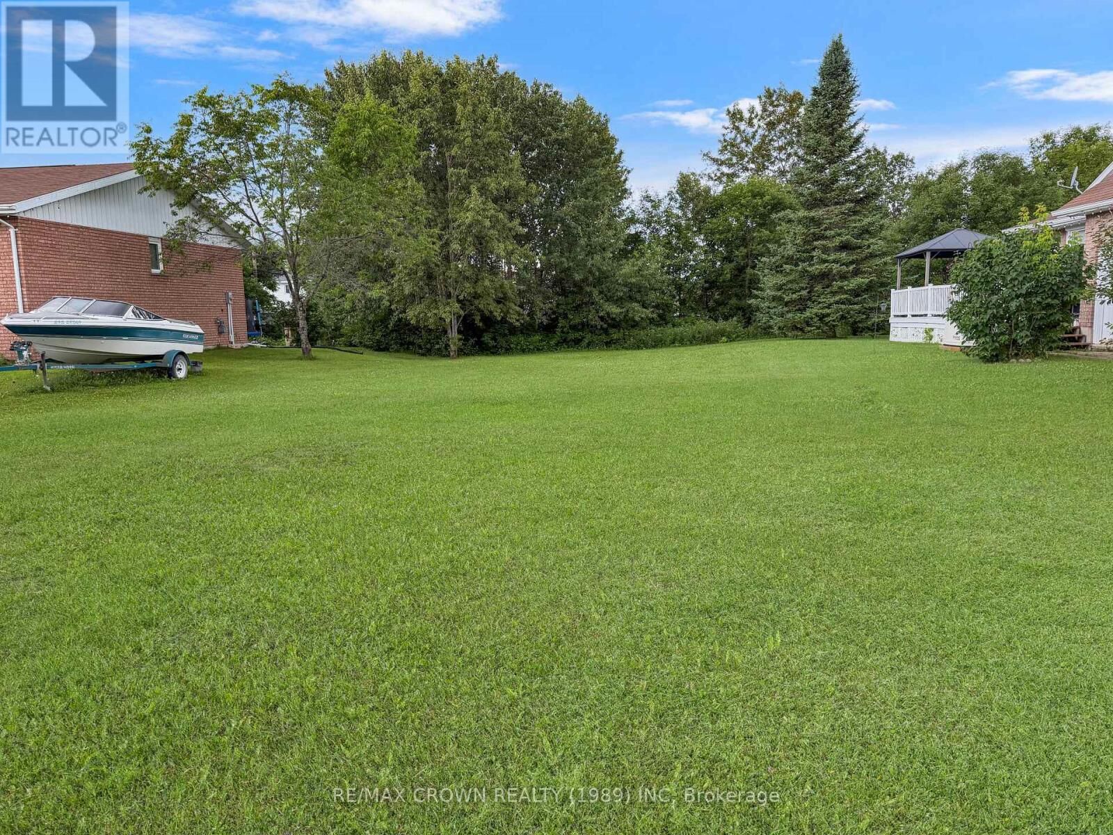 Property Photo:  92 Progress Crescent  ON P5N 3H7 