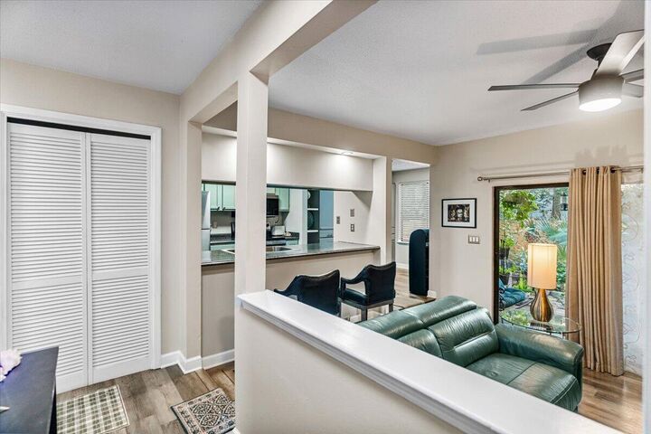 Property Photo: 124 SE Elm Avenue Unit 3D FL 32548
