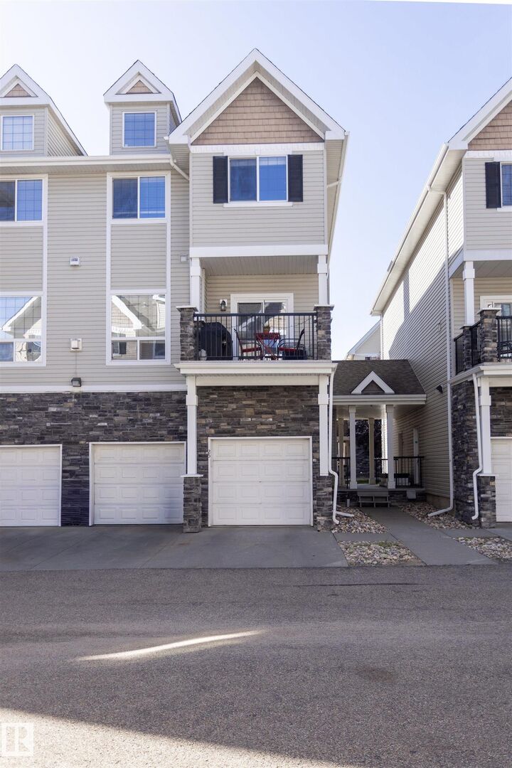 Property Photo: 7293 South Terwillegar Drive NW 25 AB T6R 0N5