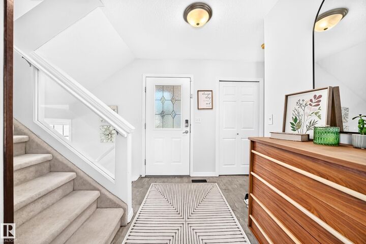 Property Photo:  9 Escada Close  AB T8N 6X5 