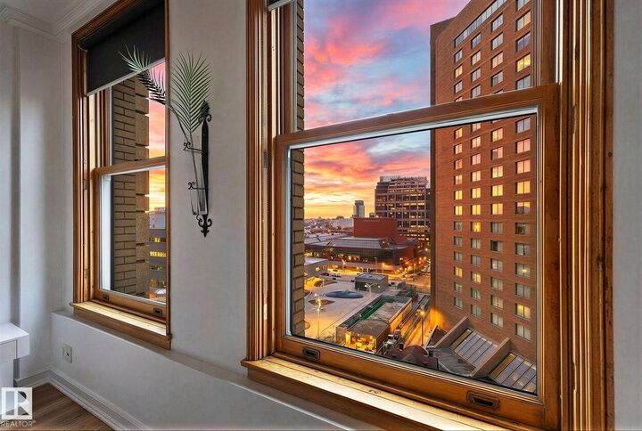 Property Photo:  10134 100 Street NW  AB T5J 0N8 