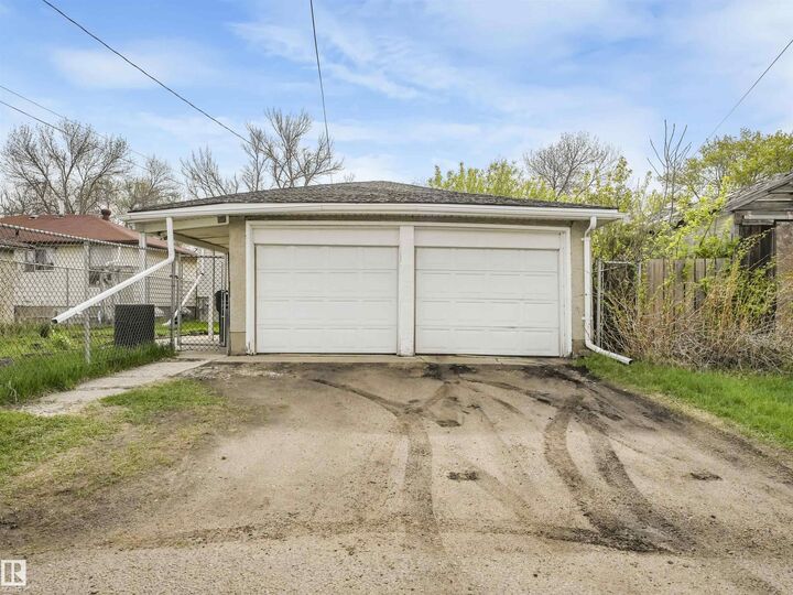 Property Photo:  12614 69 Street NW  AB T5C 0G8 