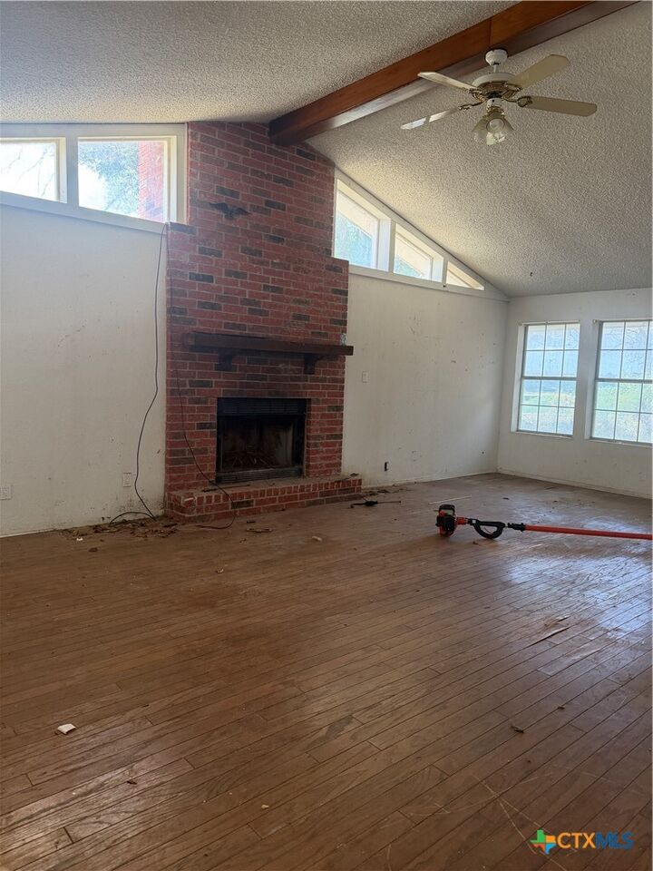 Property Photo: 415 SE Main Street TX 78160