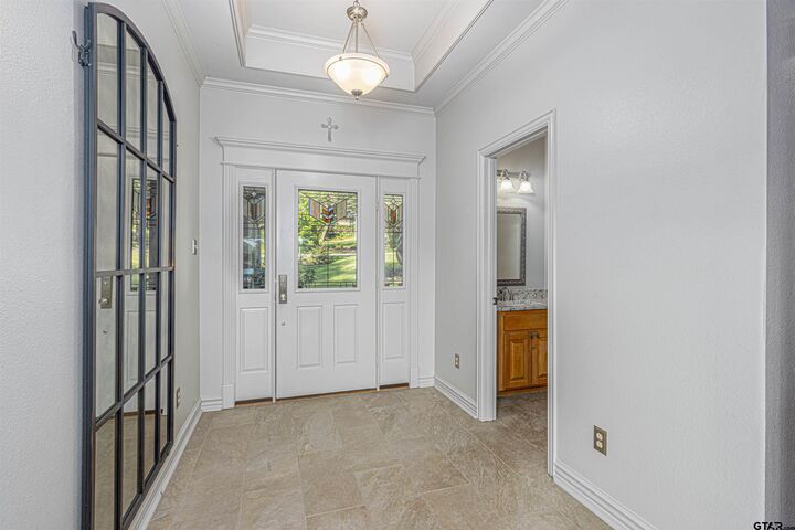 Property Photo:  16142 Treasure Cove  TX 75757 