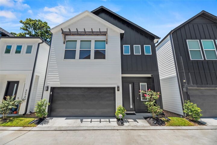Property Photo:  869 Mansfield Street E  TX 77091 