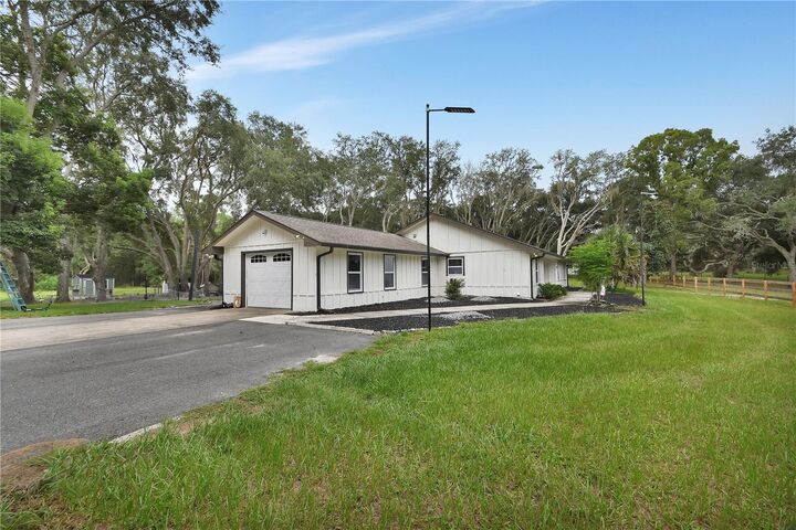 Property Photo:  400 Foothill Farms Road  FL 32763 