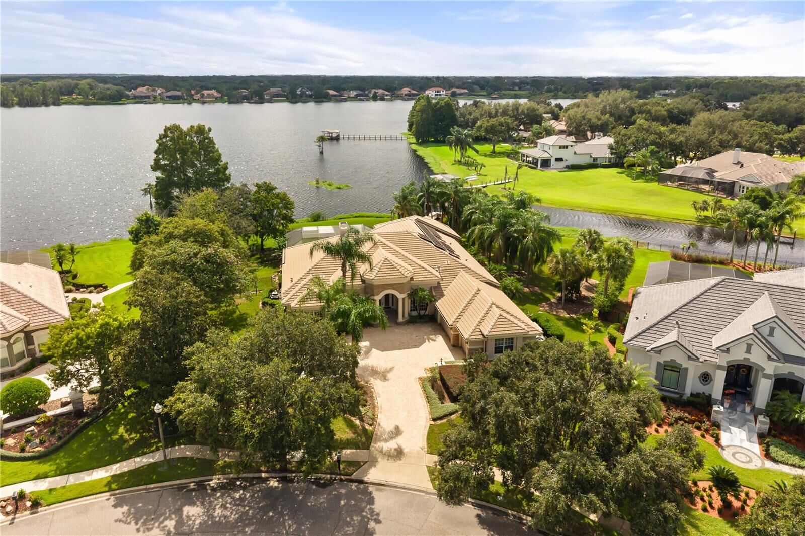 Property Photo: 2113 Water Key Drive FL 34786