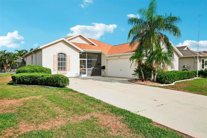Property Photo:  1104 Villeroy Drive  FL 33573 