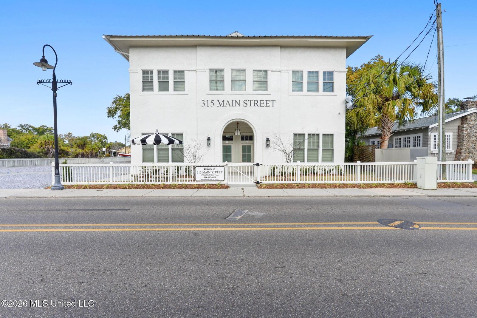 Property Photo:  315 Main Street  MS 39520 