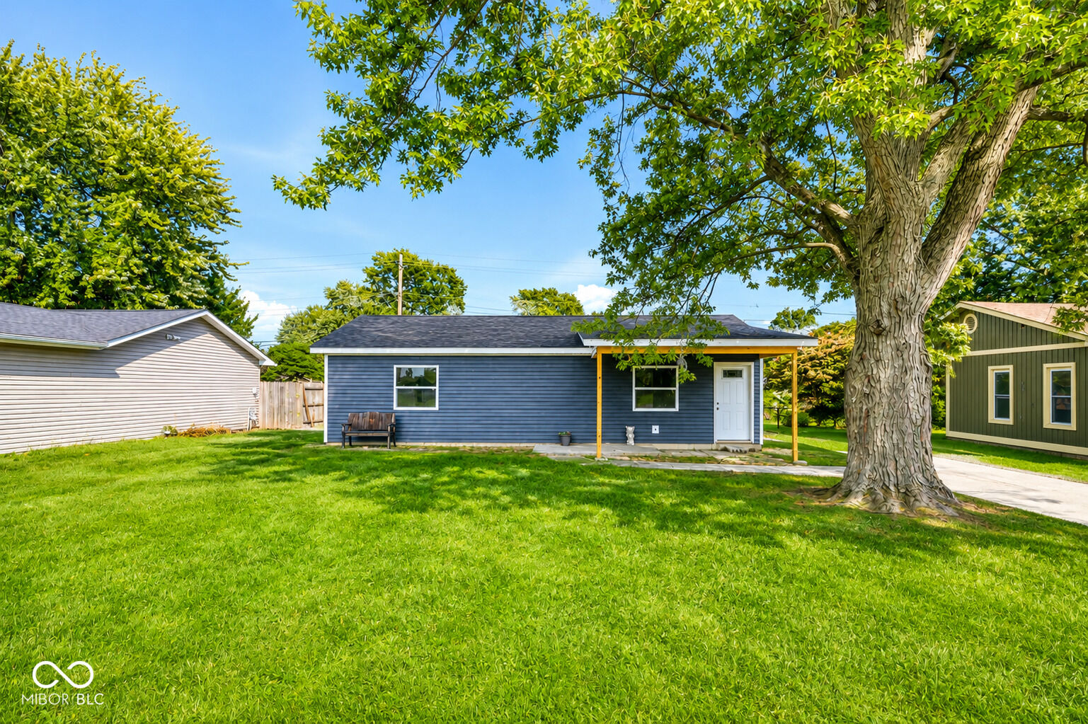 Property Photo:  1019 N Broadway  IN 46140 