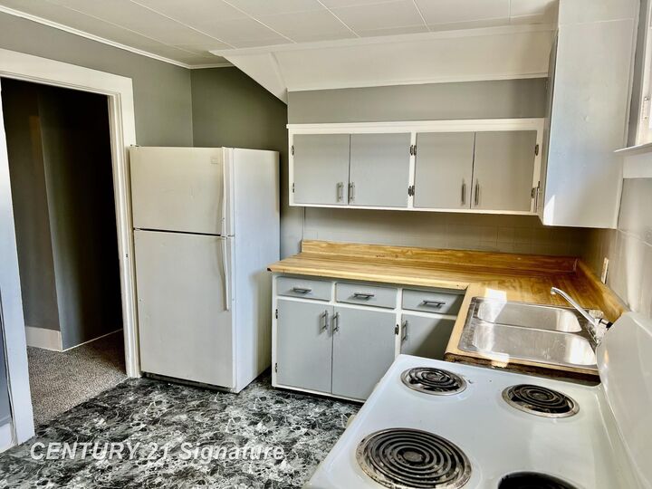 Property Photo: 815 Mackinaw Street MI 48602