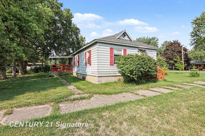 Property Photo:  415 E Belle Avenue  MI 48655 