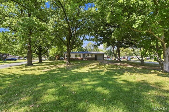 Property Photo: 2540 Churchill Downs MO 63033