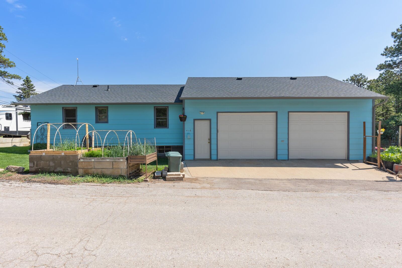 Property Photo: 416 Matthew Street SD 57754