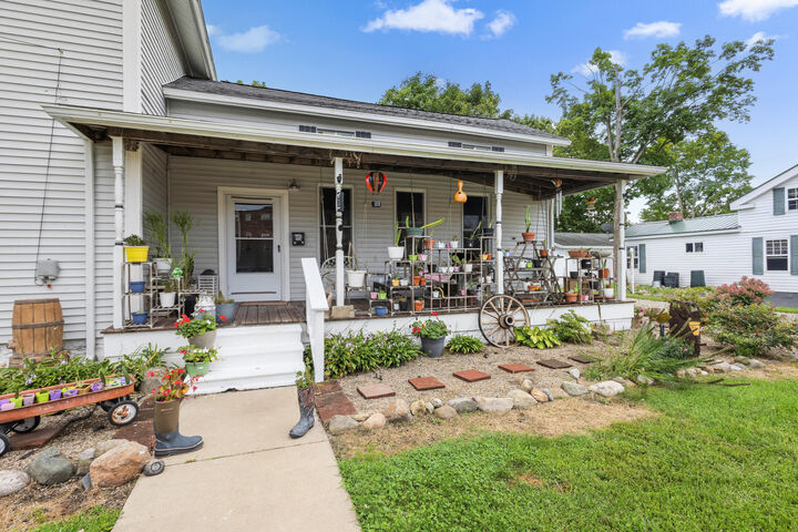 Property Photo:  204 South Street  MI 49250 