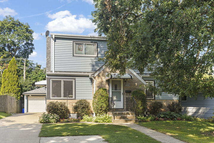 Property Photo:  4038 Highland Avenue  IL 60515 