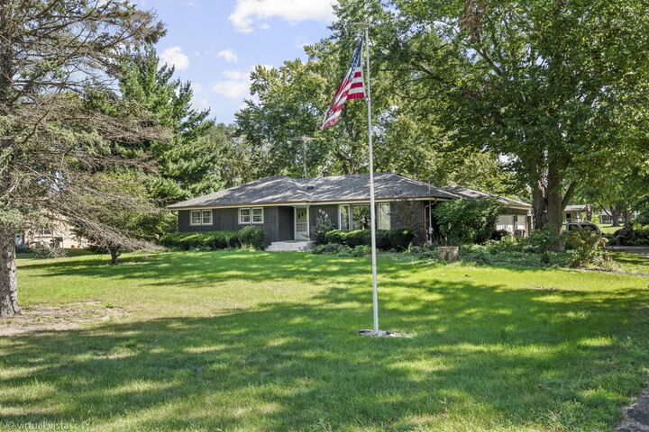 Property Photo:  804 McHugh Road  IL 60560 