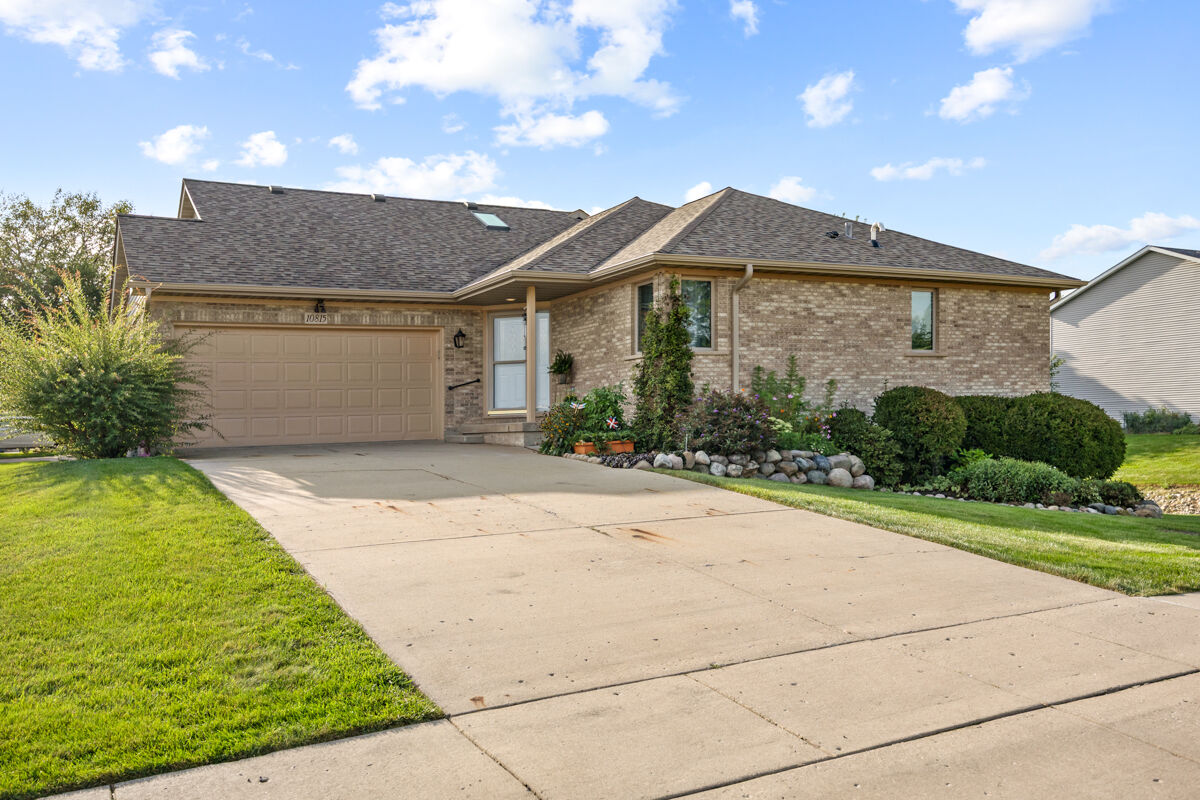 Property Photo: 10815 Timer Drive E 10815 IL 60142