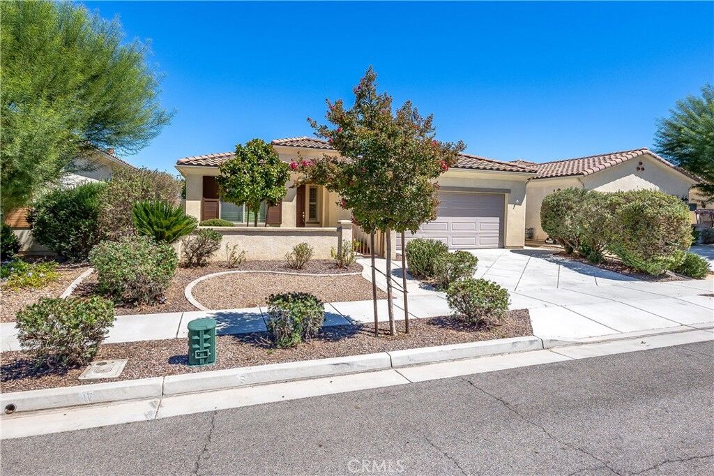 Property Photo: 1382 Via Rivas CA 92545