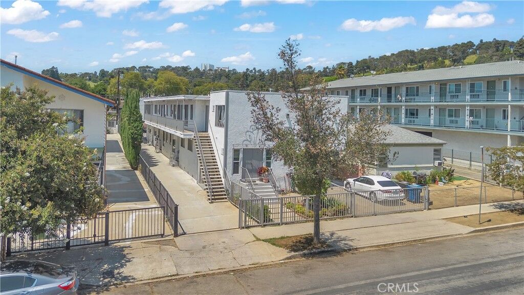 Property Photo:  3315 Andrita  CA 90065 