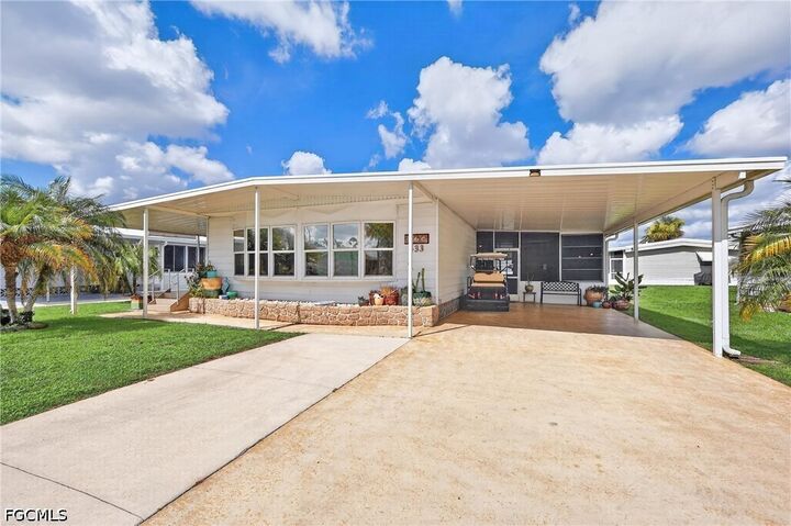 Property Photo:  633 Forest Palm Court  FL 33917 