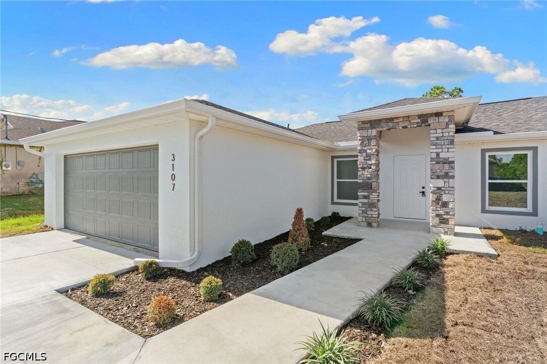 Property Photo: 519 Hawthorne Avenue S FL 33974