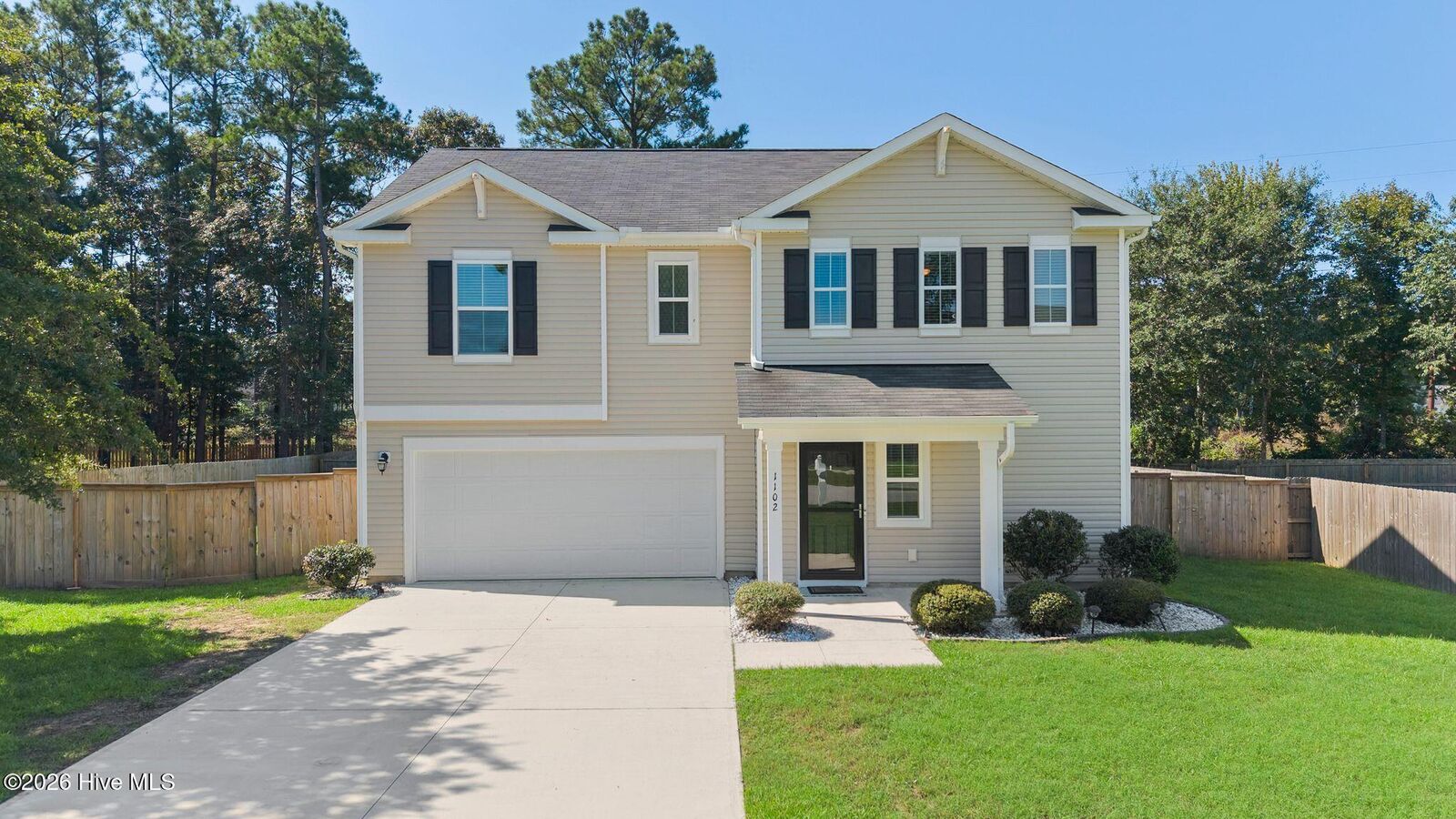 Property Photo: 1102 Farmhouse Lane NC 28546