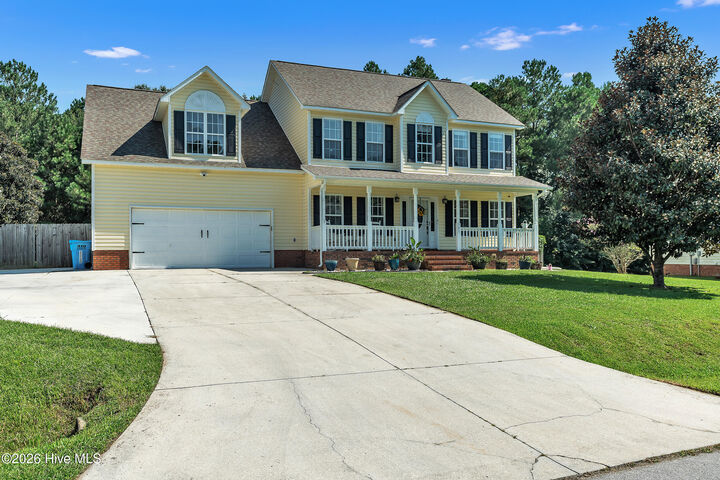 Property Photo:  305 E Regent Court  NC 28546 