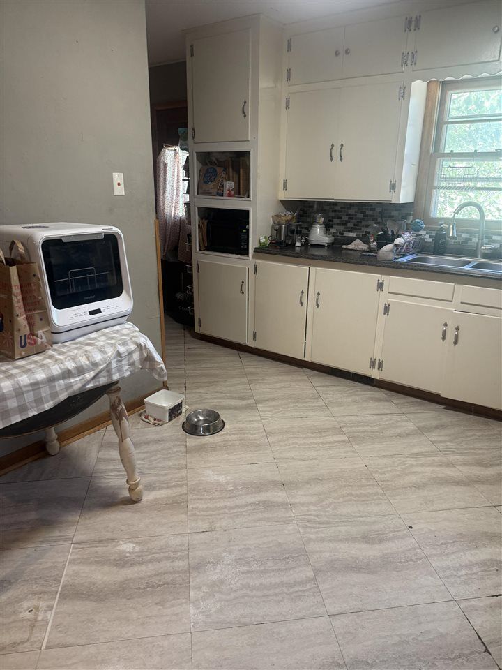 Property Photo: 1509 De Soto OK 74604